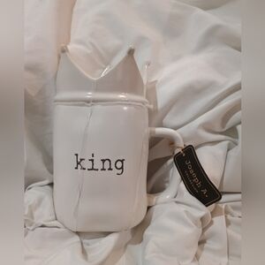 New White King Coffee Mug With Crown Lid